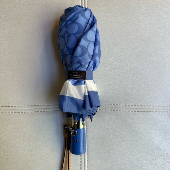 Coach umbrella blue C logo pattern - Picture 4 of 9